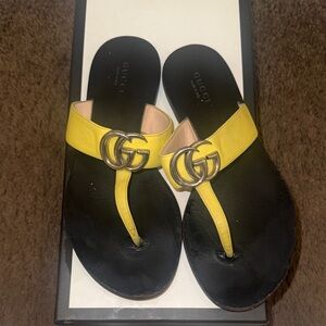 Gucci Women's Sandals in Yellow and Black